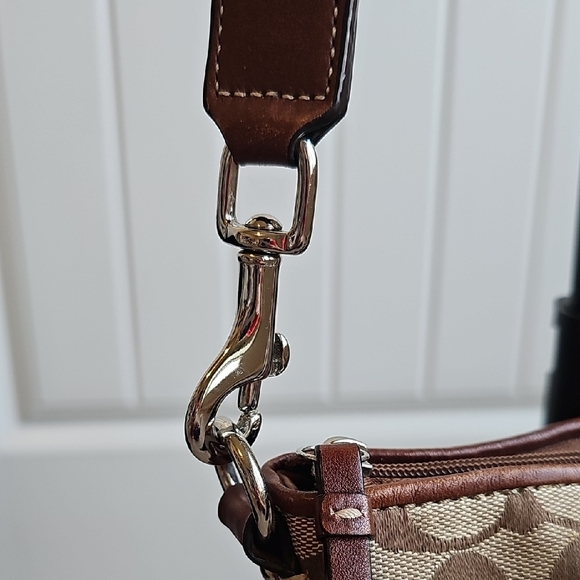 Coach Canvas Courier Crossbody Bag LIKE NEW - Picture 8 of 9